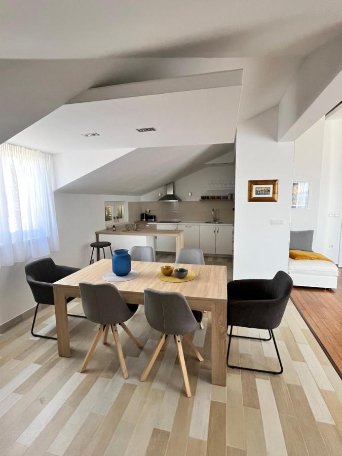 Sky - Beautiful Rooftop Apartment With Shared Pool سبليت المظهر الخارجي الصورة