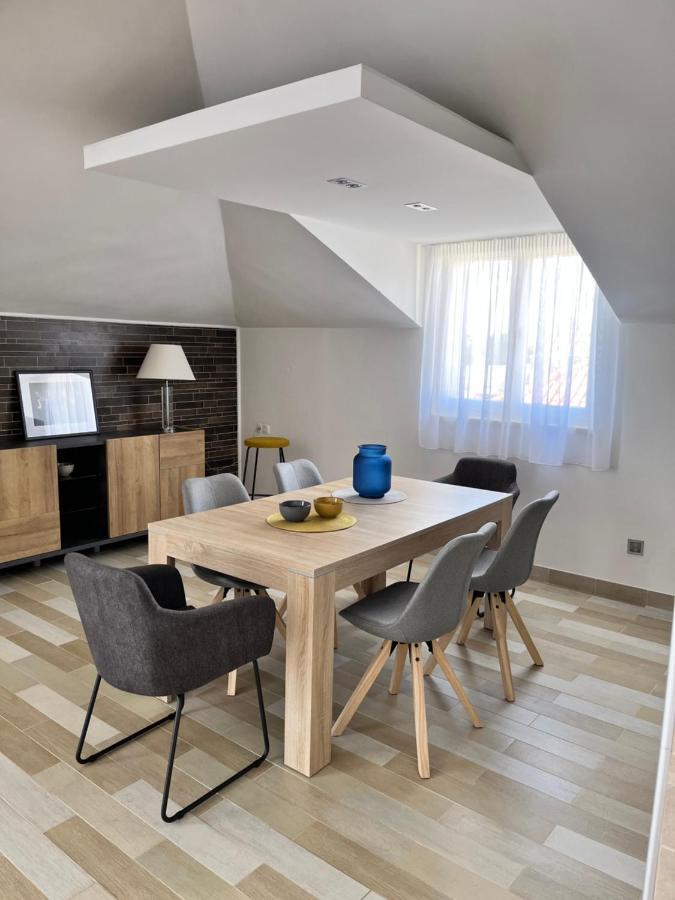 Sky - Beautiful Rooftop Apartment With Shared Pool سبليت المظهر الخارجي الصورة