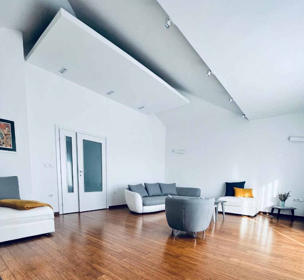 Sky - Beautiful Rooftop Apartment With Shared Pool سبليت المظهر الخارجي الصورة