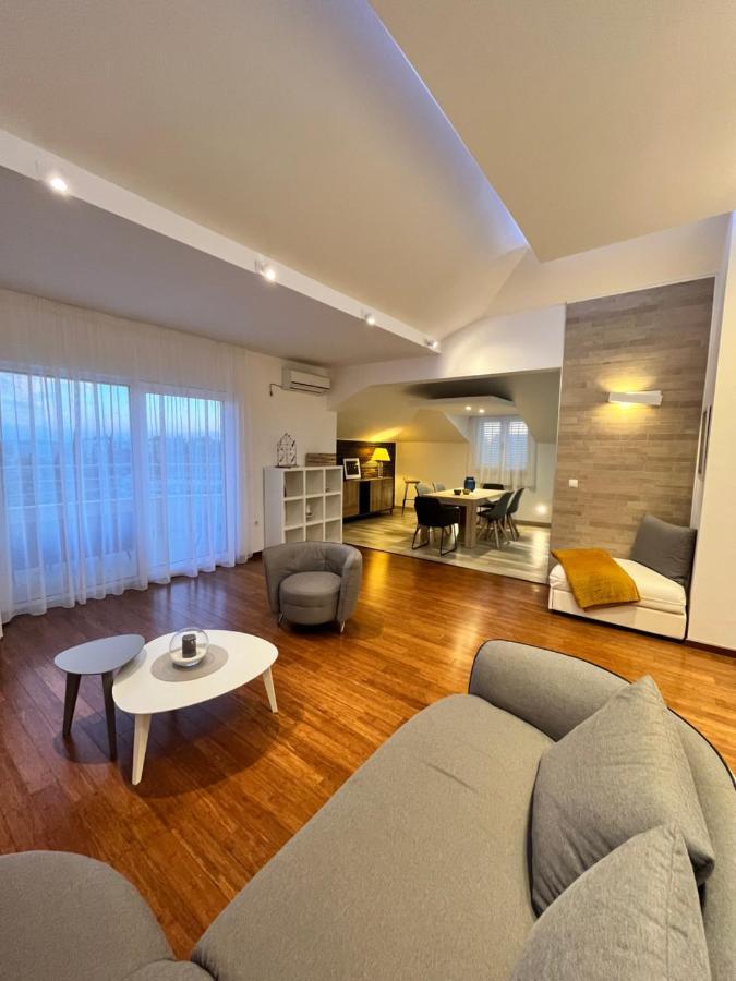 Sky - Beautiful Rooftop Apartment With Shared Pool سبليت المظهر الخارجي الصورة